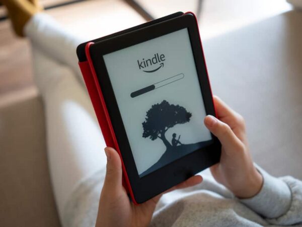 9 Reasons Why Your Kindle Battery Draining Fast (Power Saving Guides)