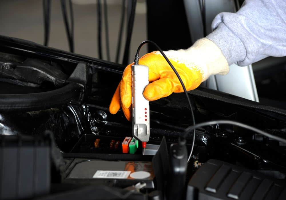 How to Use a Test Light to Determine Car Battery Draw Source