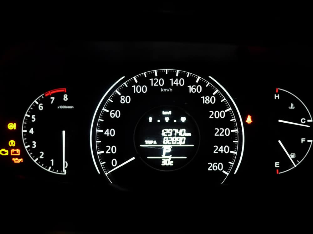 battery light comes on then goes off when accelerating