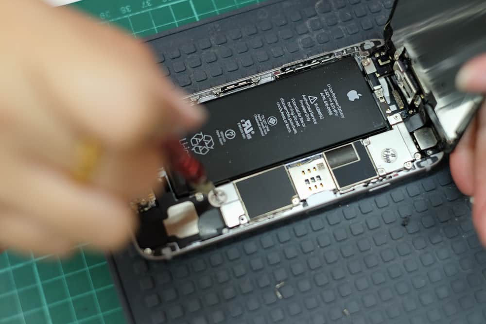how long does it take to replace iphone battery