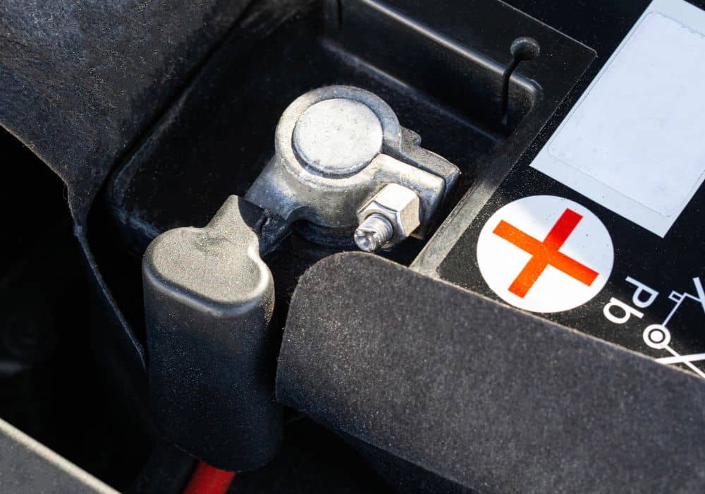 Avoid Using Electronic Accessories When the Car Engine isn't Running