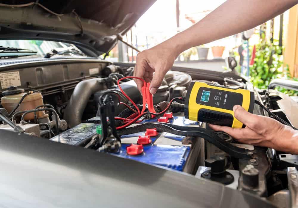 Battery maintainer vs Trickle charger; Features and Differences