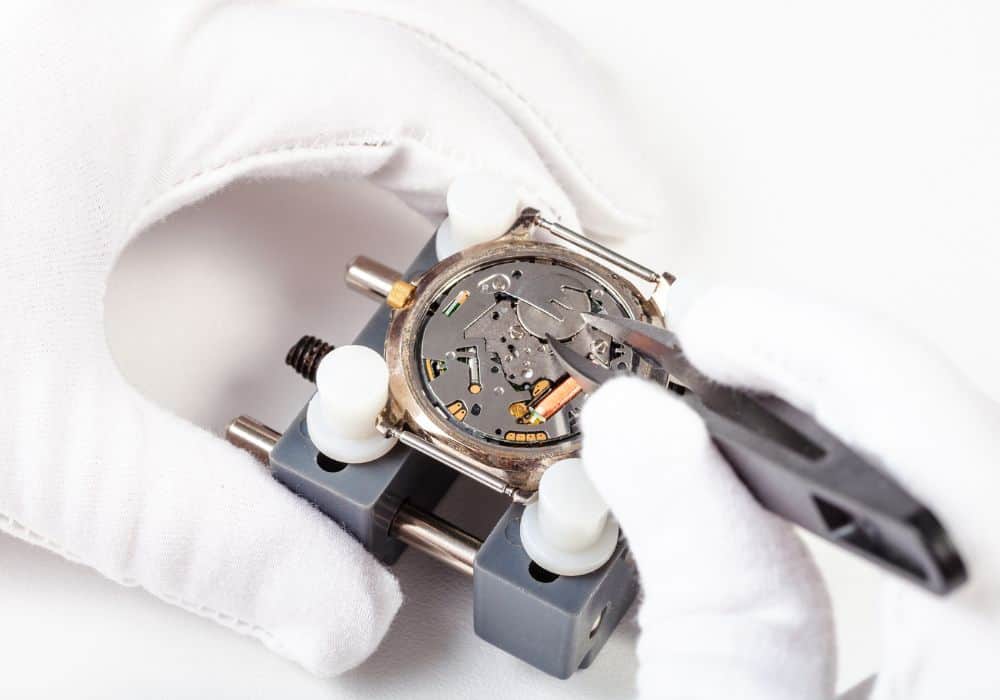 How To Know When to Replace Your Watch Battery