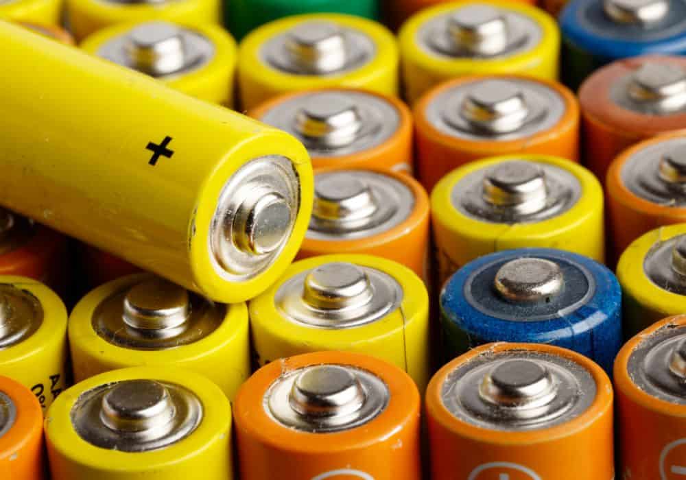 How To Test a AA Battery Without a Battery Tester