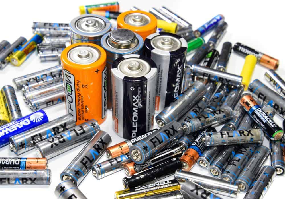 How long does the power last in an AA Battery