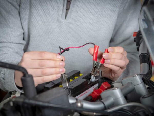4 Ways to Charge a Motorcycle Battery