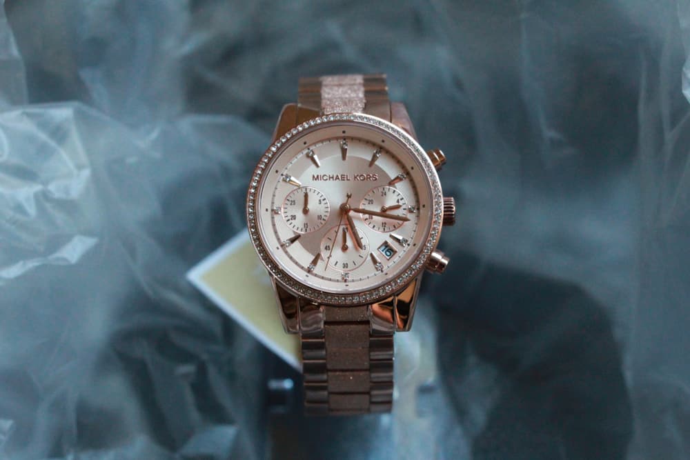 how to change michael kors watch battery