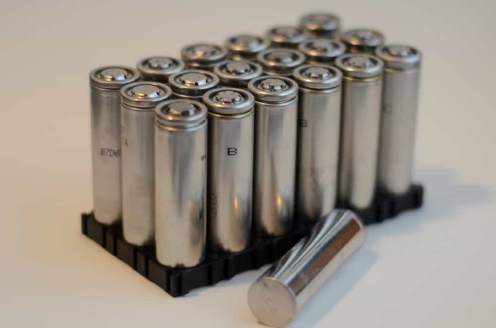 nickel metal hydride battery vs lithium ion