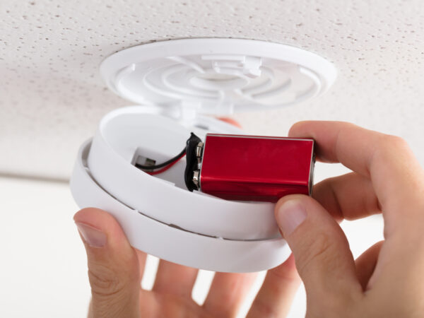 Wired VS Battery Smoke Detector: Which Is Better?