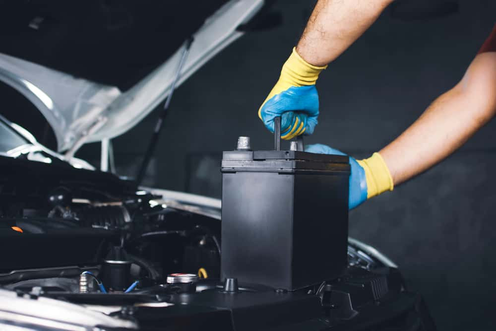 What Keeps a Car Battery Charged