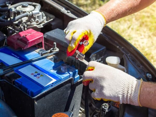 What Is The Labor Cost To Replace A Car Battery? (Average Cost)