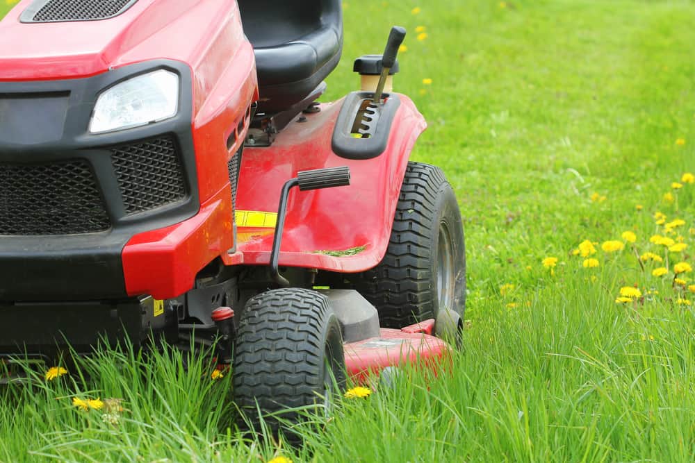 charging a lawn tractor battery